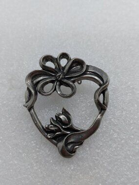 Vintage 1993 Seagull Canada Pewter Brooch / Pin Bow & Flower Design
